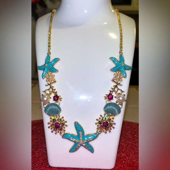 Jewelry - Chic Beach Turquoise Starfish Rhinestone Pearl Mermaid Seashell Necklace NEW!